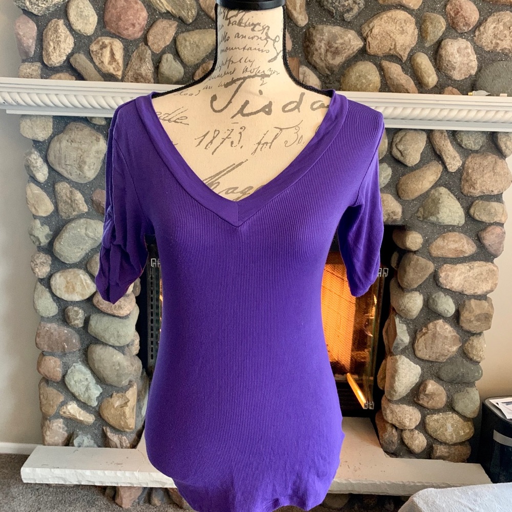 Ribbed V neck 3/4 sleeve